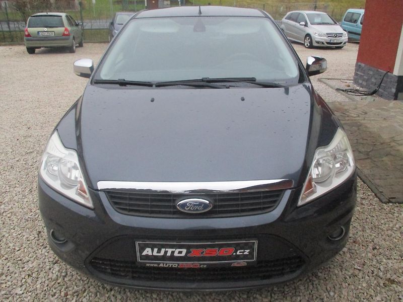Ford Focus 1.6i DIGI AC - fotka 7 z 27