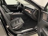 Volvo XC60 B4 AWD DARK PLUS AUT  - náhled 24