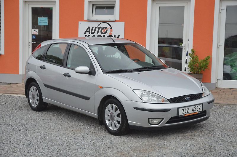 Ford Focus (2004) 1.6i Zetec 74kW / ČR / 115tkm - fotka 1 z 28
