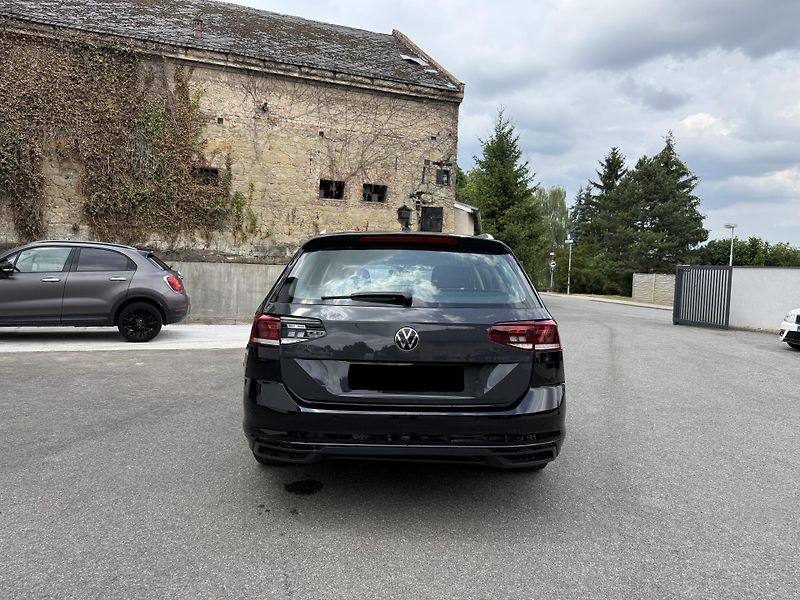 Volkswagen Passat Variant 1.5 TSI 110 kW - fotka 5 z 26