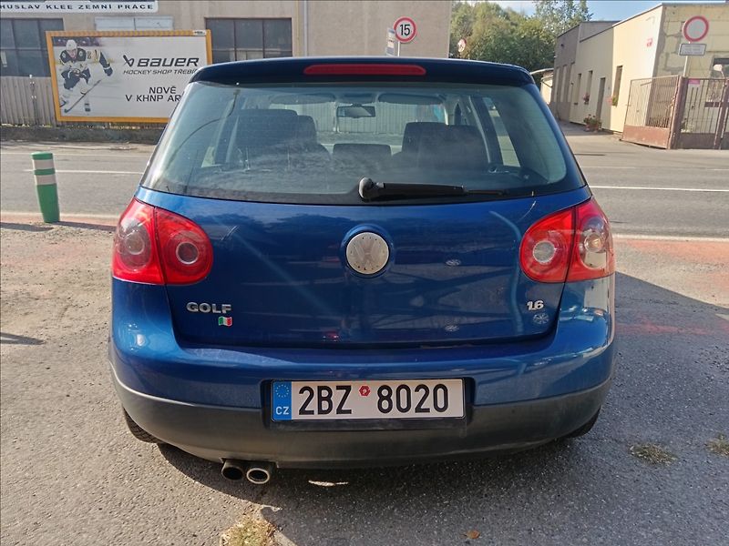 Volkswagen Golf 2,0 TDi - fotka 8 z 18