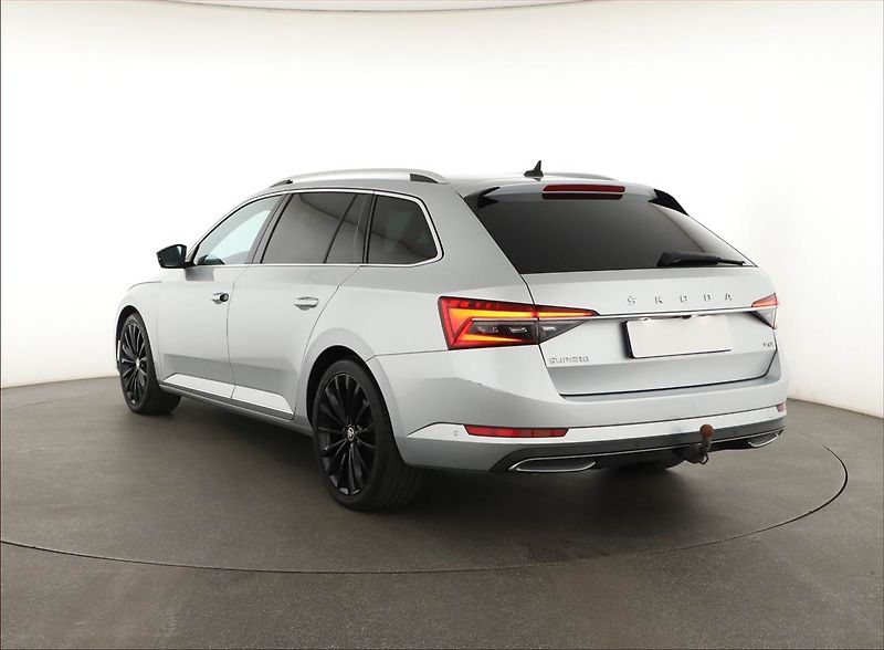 Škoda Superb (2022) Laurin&Klement 2.0 TDI - fotka 4 z 25