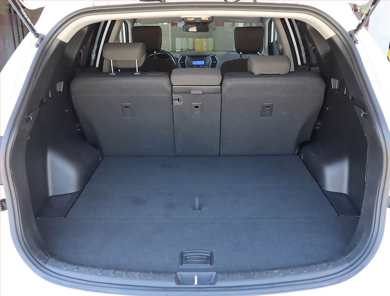 Hyundai Santa Fe (2015) 2.0 CRDi, 4X4, Tempomat - fotka 13 z 16