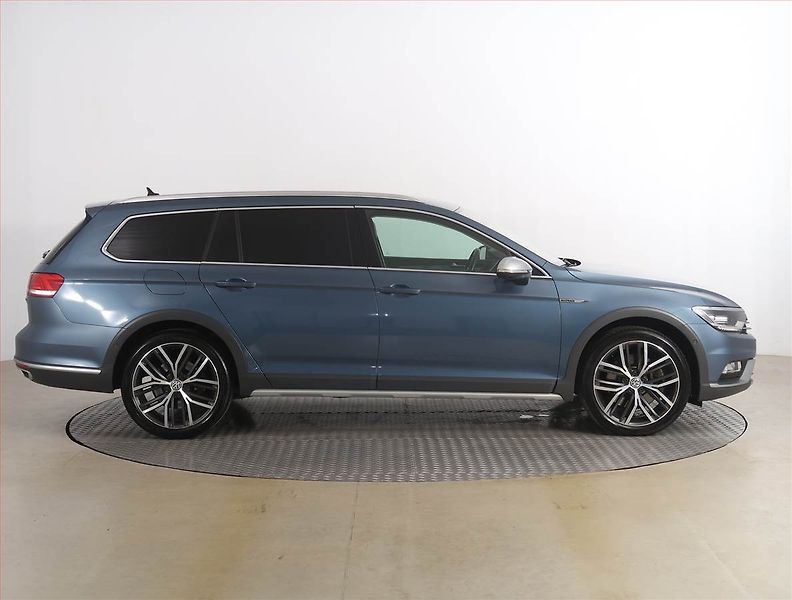 Volkswagen Passat (2016) Alltrack 2.0 BiTDI, 4X4 - fotka 6 z 21