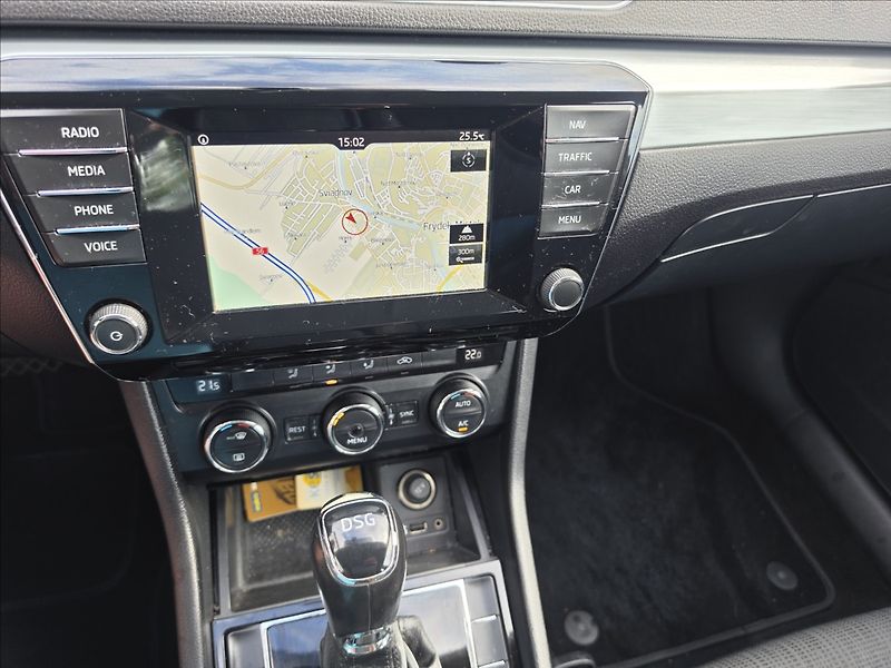 Škoda Superb III 1,4TSi 110KW DSG Style - fotka 17 z 53