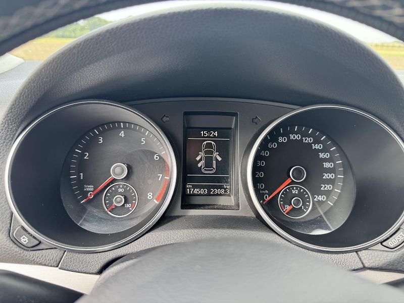 Volkswagen Golf (2010) Vw golf 6 1.2 TSI 63kw - fotka 10 z 15