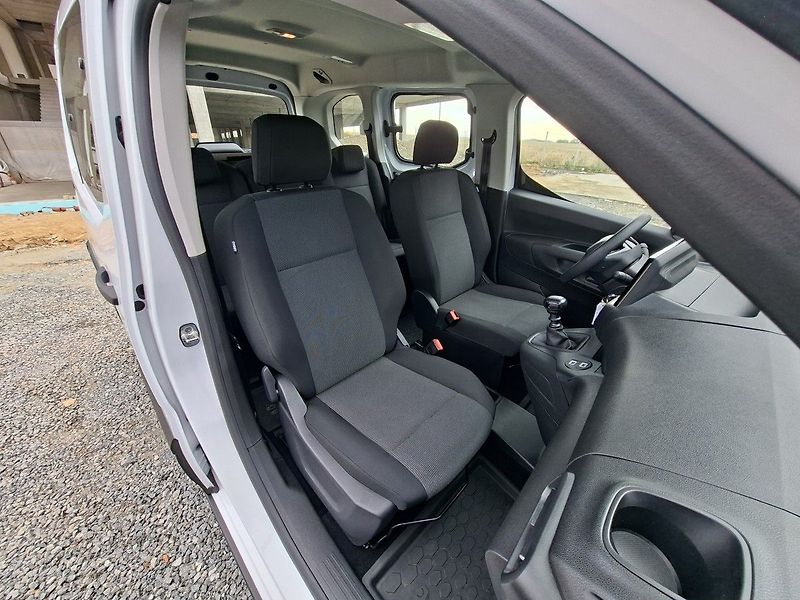 Peugeot Rifter ACTIVE 1.5 BHDi 100k M6 - fotka 15 z 23