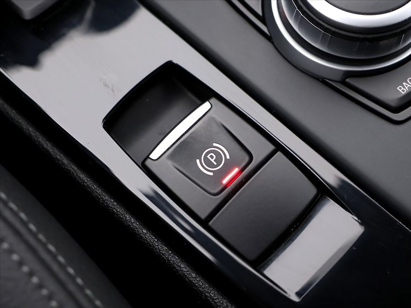 BMW X1 2.0 18d sDrive 110kW CZ - fotka 28 z 31