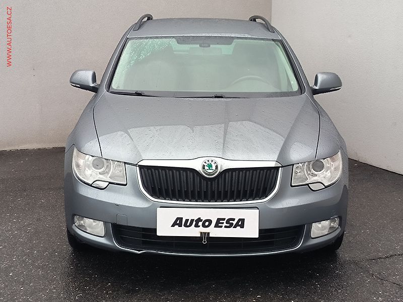 Škoda Superb (2010) 1.6 TDi, Comfort, TZ - fotka 2 z 18