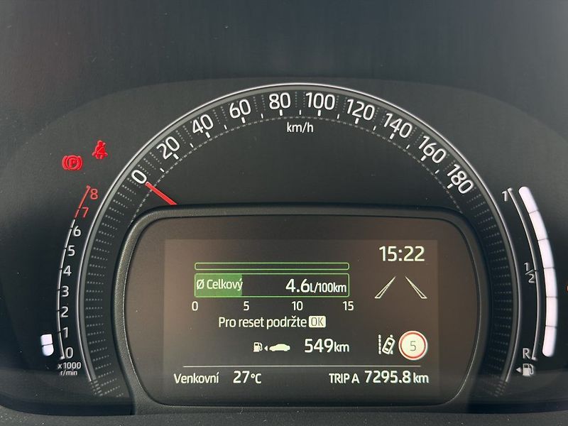 Toyota Aygo 1.0i, Style, DPH - fotka 20 z 24