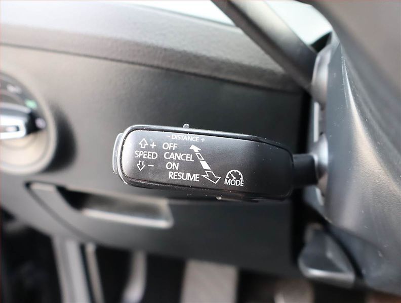 Škoda Superb (2018) Ambition 1.6 TDI, Bi-Xenony - fotka 17 z 20
