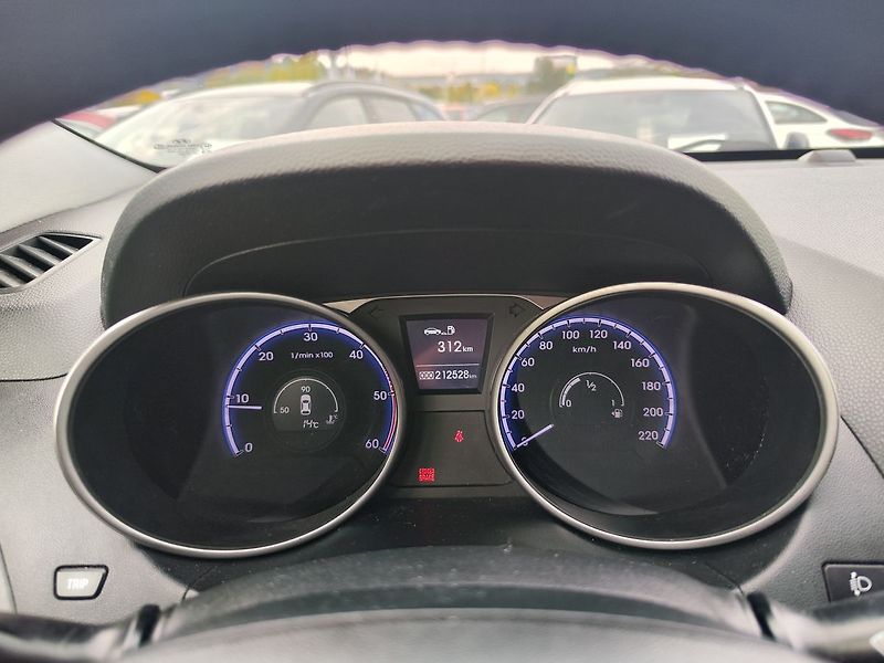 Hyundai ix35 2.0 CRDI/100kW Style - fotka 16 z 33