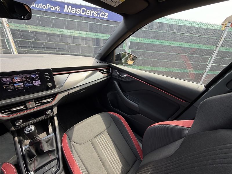 Škoda Scala 1.5 TSI Monte Carlo - fotka 12 z 26