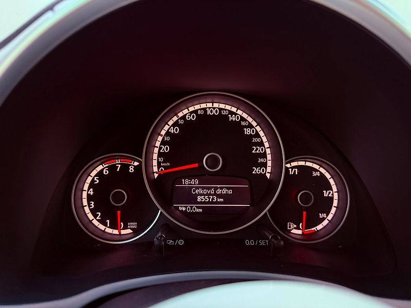 Volkswagen Beetle 1.4 TSi DSG7, Navi, Panorama - fotka 20 z 28