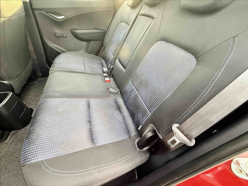 Hyundai ix20 1,4 I TRIKOLOR 1.MAJITEL - fotka 9 z 14