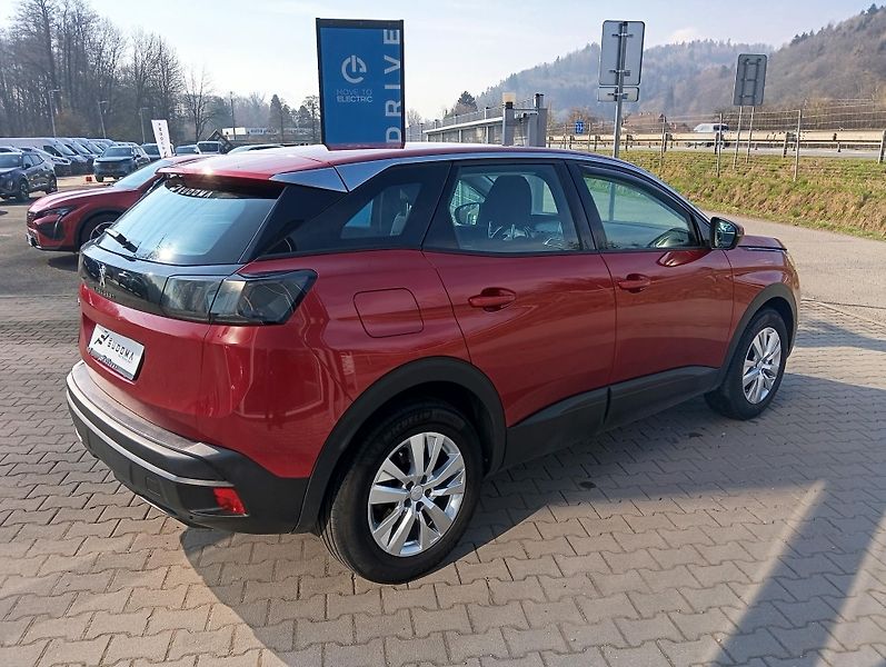 Peugeot 3008 (2021) ACTIVE PACK 1.2 130k MAN6 - fotka 7 z 16