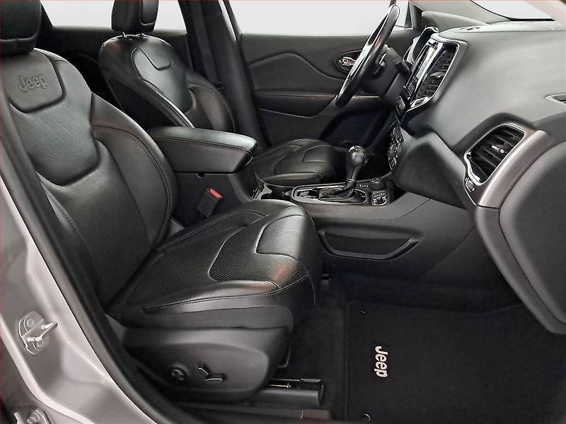 Jeep Cherokee (2019) 2.2 MultiJet, 4X4, Automat - fotka 9 z 17