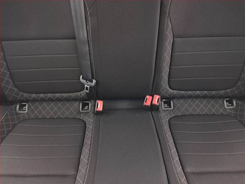 Škoda Fabia (2015) Style 1.2 TSI, Park. senzory - fotka 10 z 14