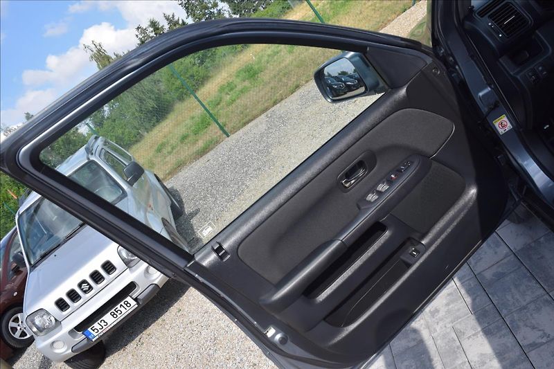 Honda CR-V 2,0 I 110KW AUTOMAT NÍZKÉ KM - fotka 27 z 50