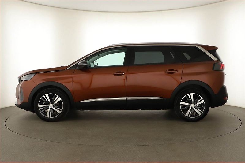 Peugeot 5008 (2022) PureTech 130 - fotka 3 z 21
