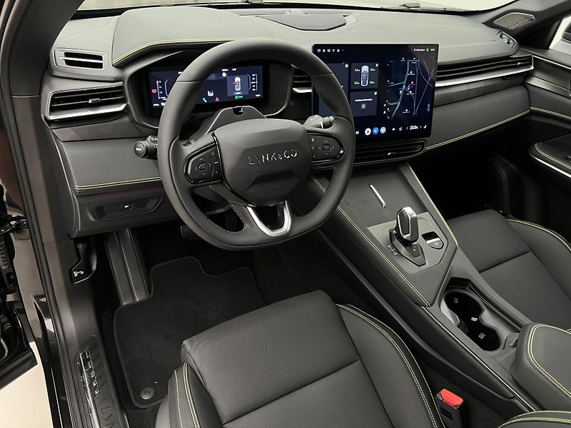 Lynk & Co 01 MORE PHEV AUT CZ 1.maj - fotka 4 z 55