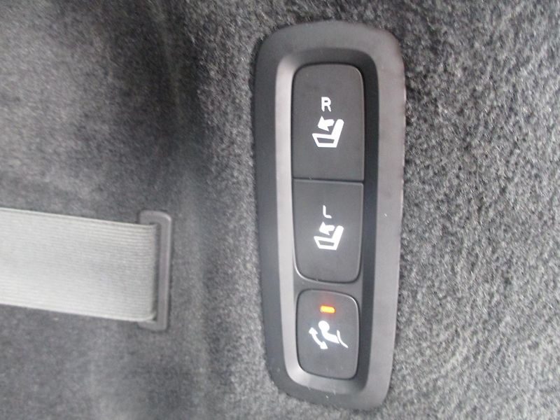 Volvo V90 T6 CROSS COUNTRY PRO 246kW - fotka 16 z 47