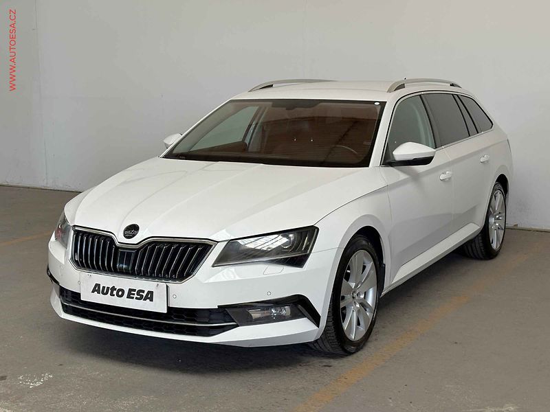 Škoda Superb (2017) 2.0 TDI, 2.maj,ČR, Style - fotka 3 z 18