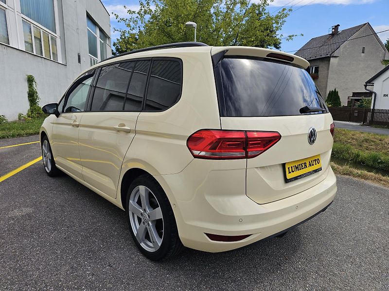 Volkswagen Touran (2017) 2.0TDI DSG - fotka 3 z 19
