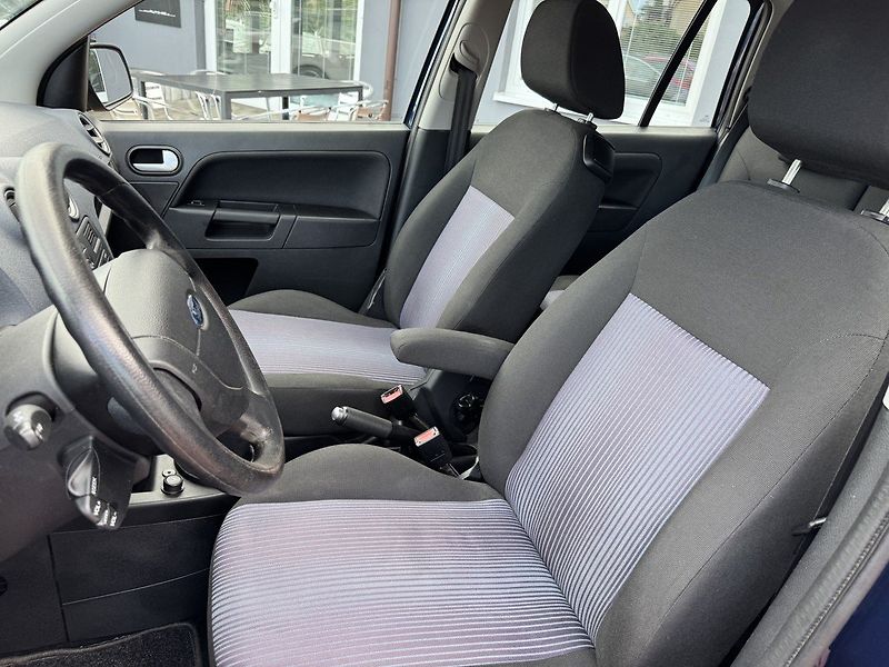 Ford Fusion (2010) 1.4i Style Klima Winter Paket - fotka 24 z 47