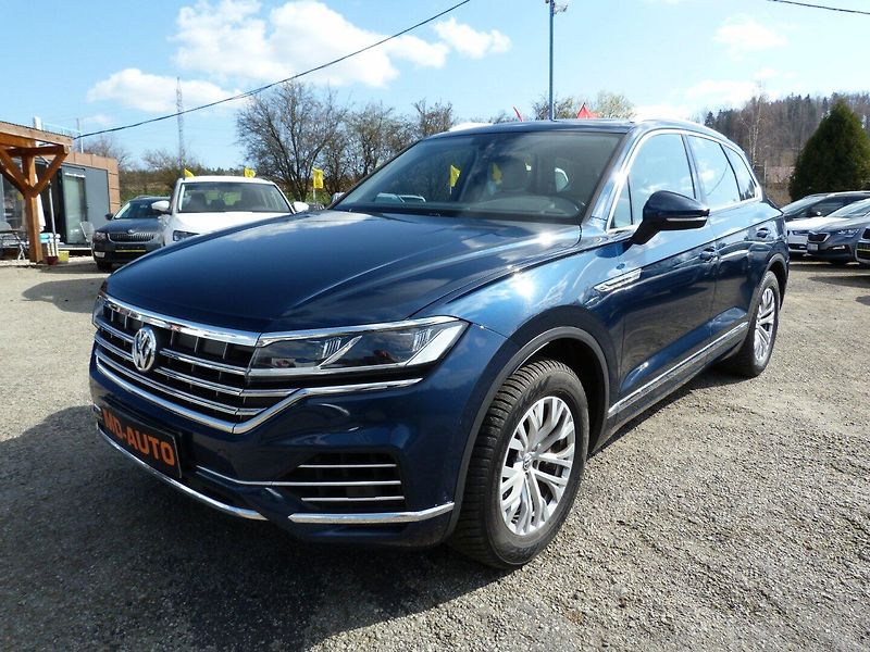 Volkswagen Touareg 3.0 TDI - fotka 28 z 42