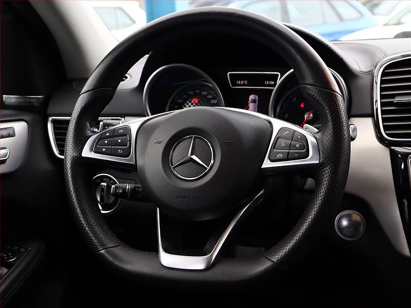 Mercedes-Benz GLE (2019) 350 d 4MATIC - fotka 19 z 21