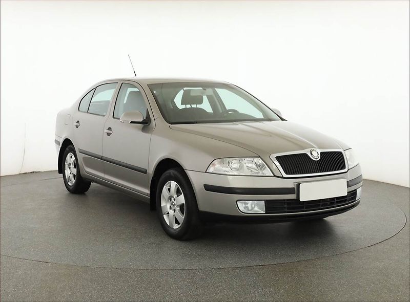 Škoda Octavia (2008) Elegance 1.6, Serv.kniha - fotka 1 z 16