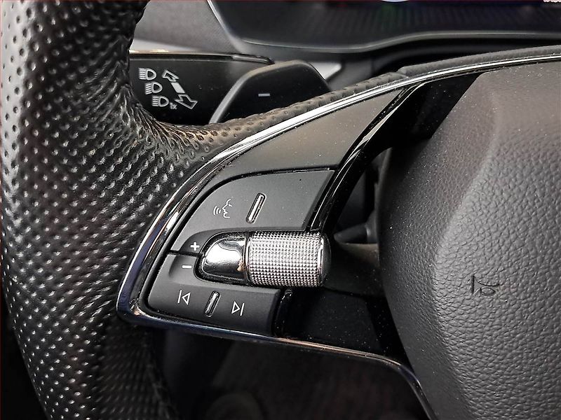 Škoda Octavia (2022) 2.0 TDI, Automat, Tempomat - fotka 18 z 20