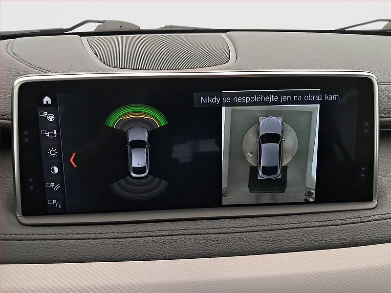 BMW X6 (2018) xDrive30d - fotka 17 z 24