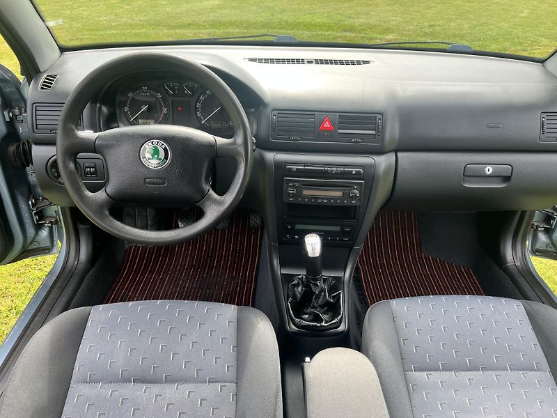 Škoda Octavia 1.9TDI 74KW,4x4,TZ,AMBIENTE - fotka 31 z 39
