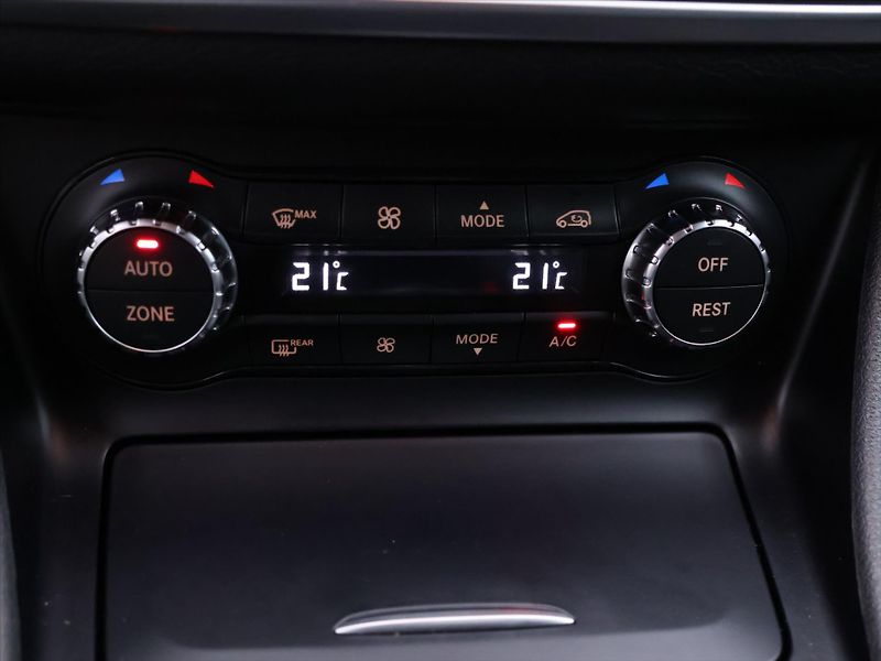 Mercedes-Benz CLA 2,0 250 160kW 4M AMG Sport SB - fotka 29 z 39