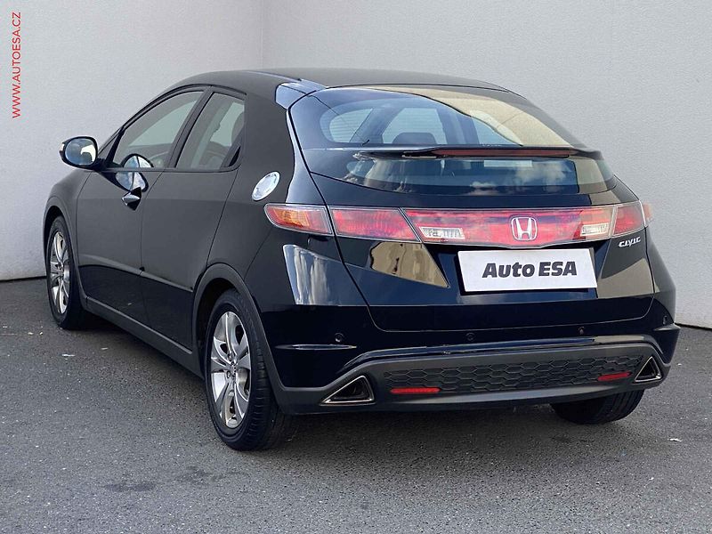 Honda Civic (2008) 1.8i-VTEC, Comfort, +kola - fotka 6 z 6