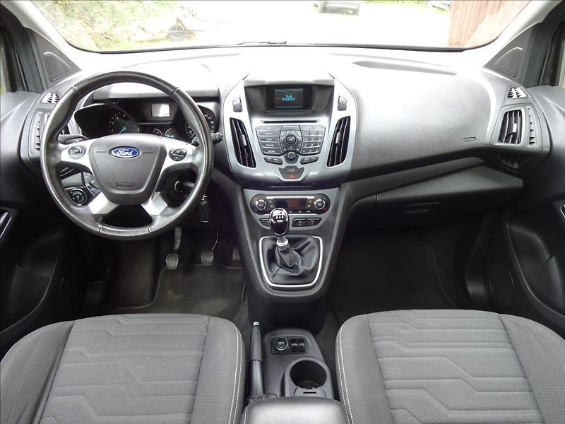 Ford Tourneo Connect 1.0 ECOBOOST TITANIUM - fotka 32 z 49