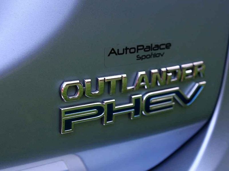 Mitsubishi Outlander PHEV.