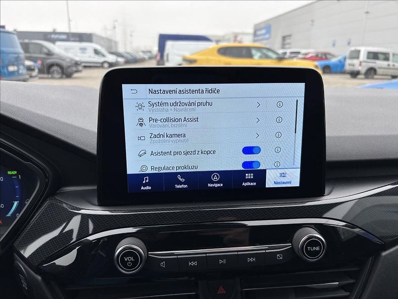 Ford Kuga 2,5 HEV ST-Line X AUT - fotka 30 z 33