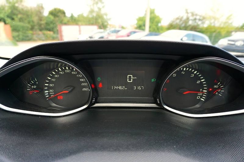 Peugeot 308 (2016) 308 ACTIVE 1,2 PT 81 kW - fotka 30 z 46