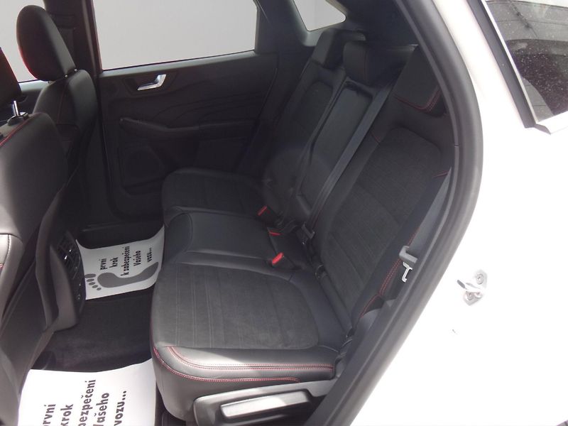Ford Kuga (2022) ST-Line X, 1.5EcoBoost 110kW/1 - fotka 10 z 24