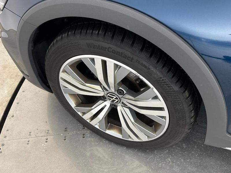 Volkswagen Passat Alltrack 4MOT DSG - fotka 28 z 31