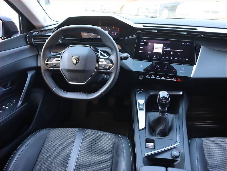Peugeot 308 (2022) 1.2 PureTech, Serv.kniha, Kůže - fotka 7 z 18