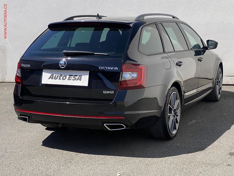 Škoda Octavia (2017) 2.0 TDi, RS, LED, navi - fotka 4 z 17