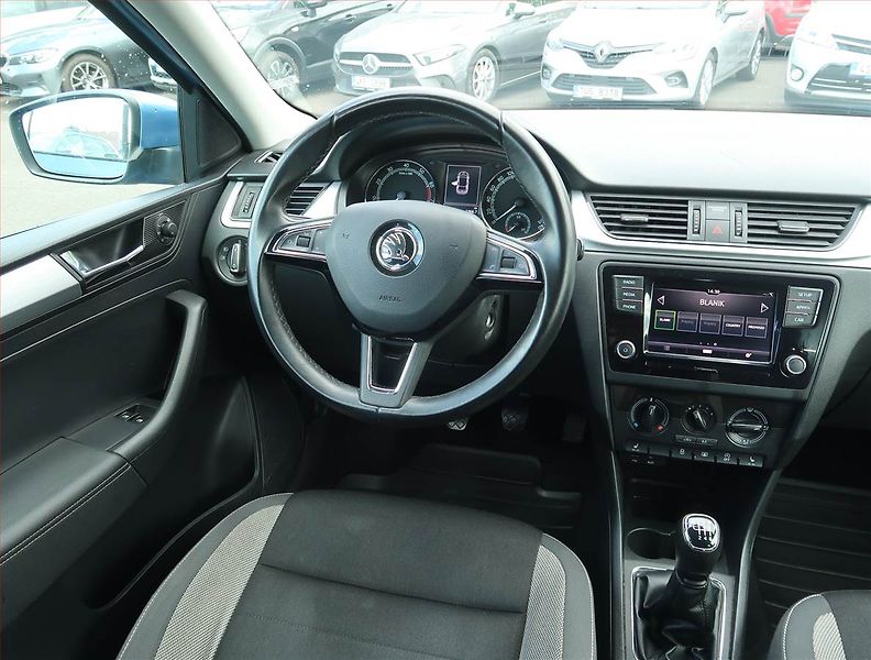 Škoda Rapid (2017) Spaceback 1.0 TSI - fotka 7 z 15