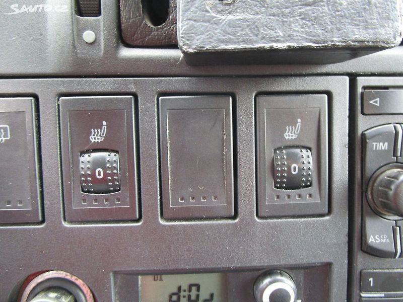 Volkswagen Multivan 2,5TDI-111KW - NOVÁ STK - fotka 21 z 22
