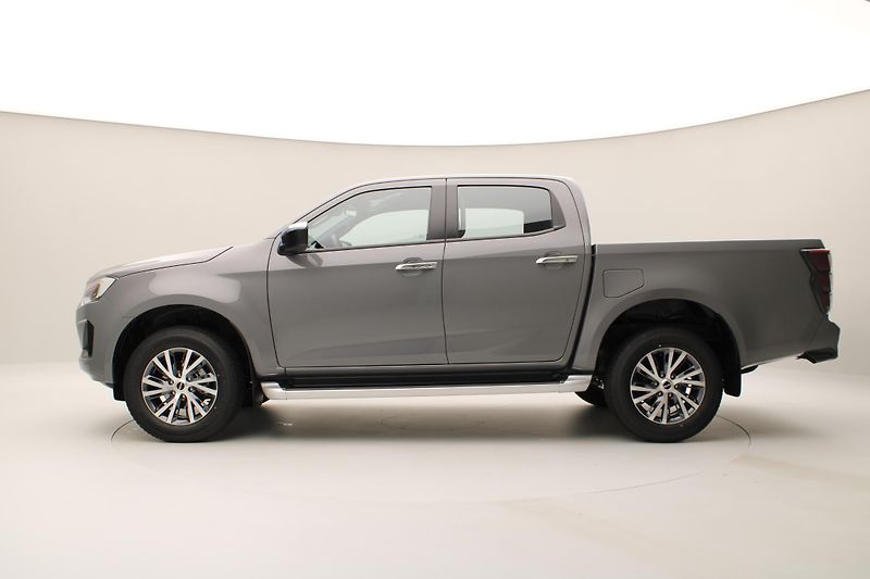 Isuzu D-Max (2026) Double Cab 2,2 LS 4x4 AUT - fotka 2 z 27