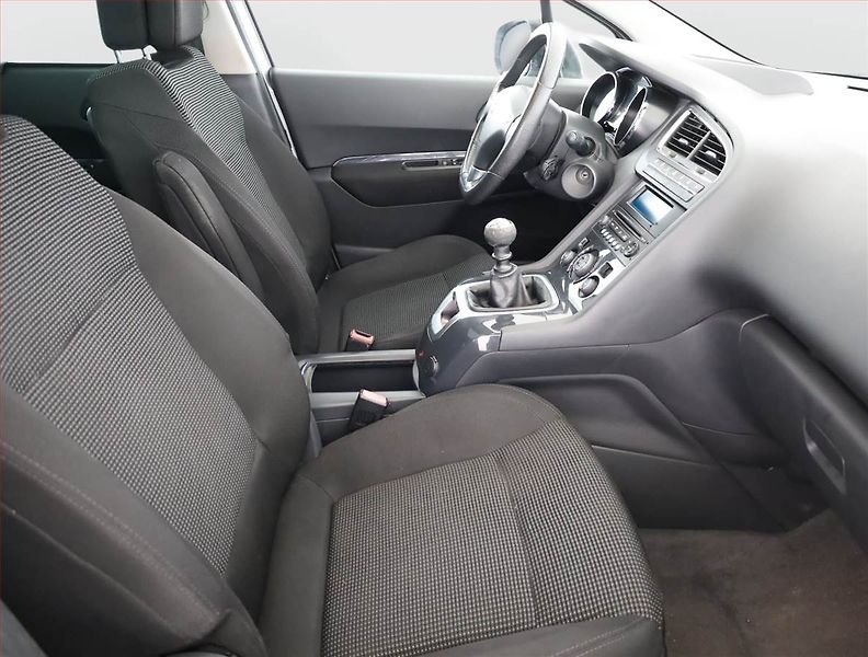 Peugeot 5008 (2011) 1.6 HDi, nová STK, Tažné - fotka 7 z 14