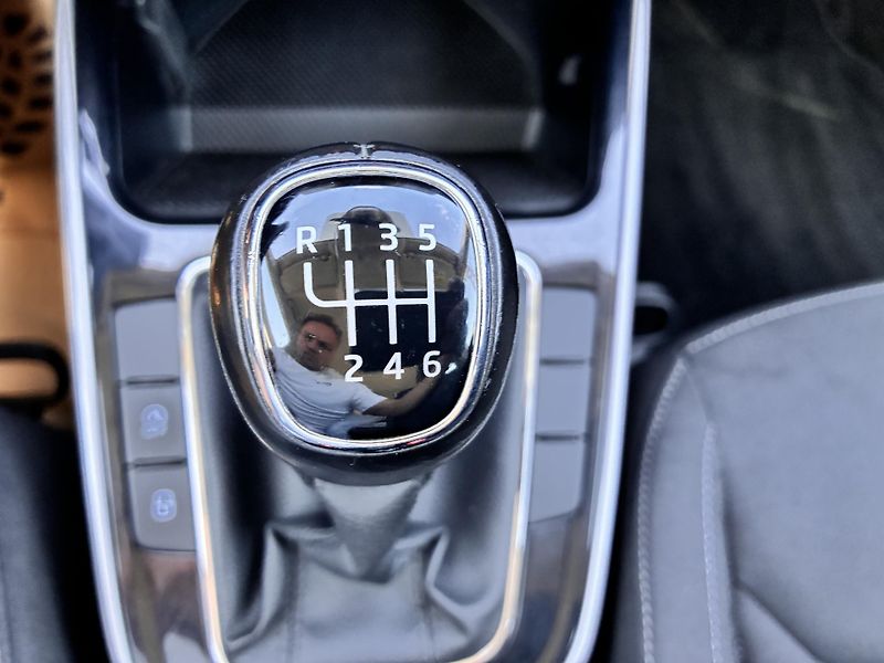 Škoda Fabia 1.0TSI-81KW,1.MAJITEL,STYLE... - fotka 20 z 31